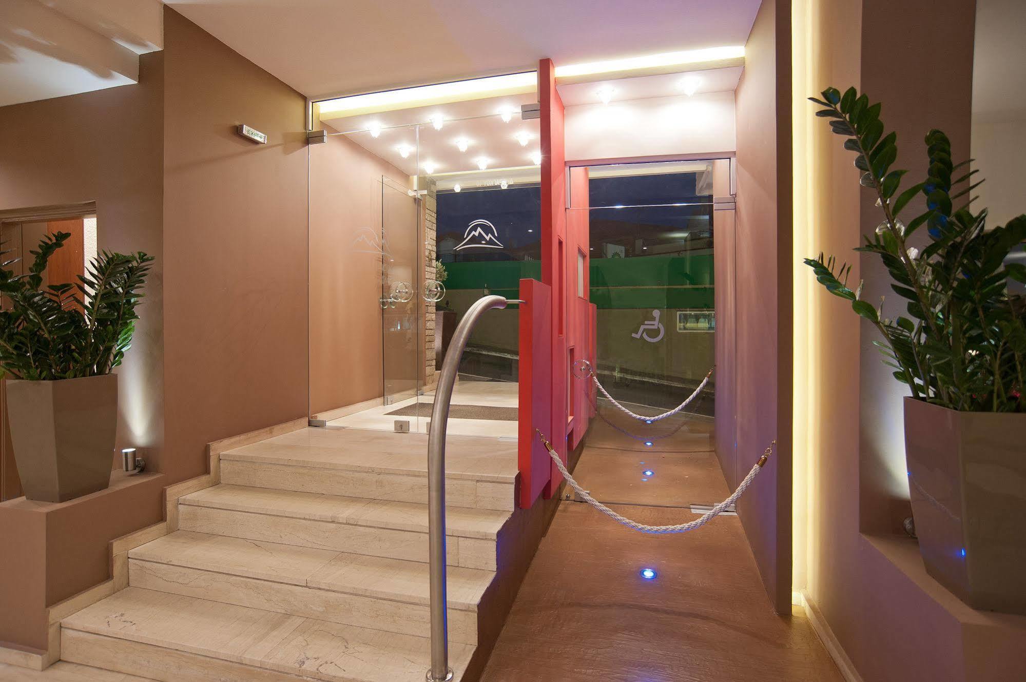 Nidimos Hotel Delphi Bagian luar foto